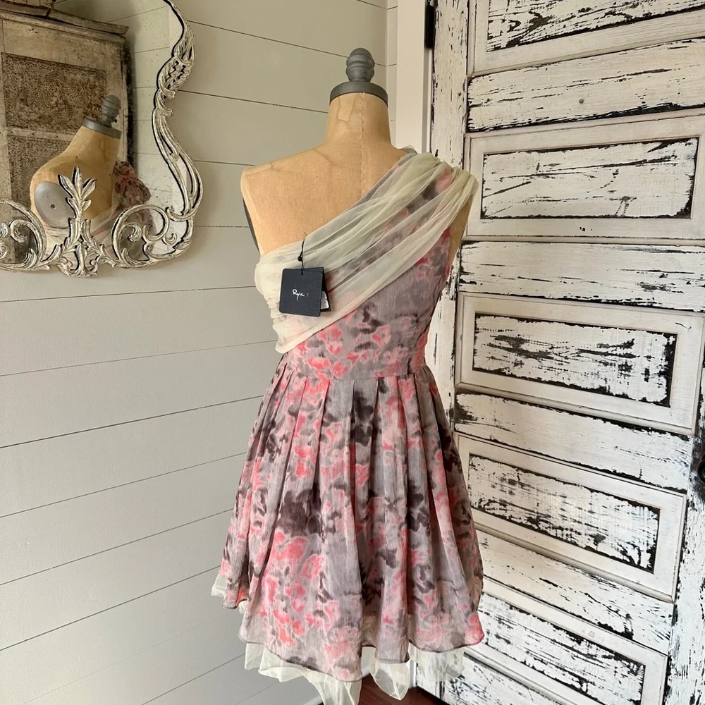 Floral mini dress by ryu - Picture 5 of 6